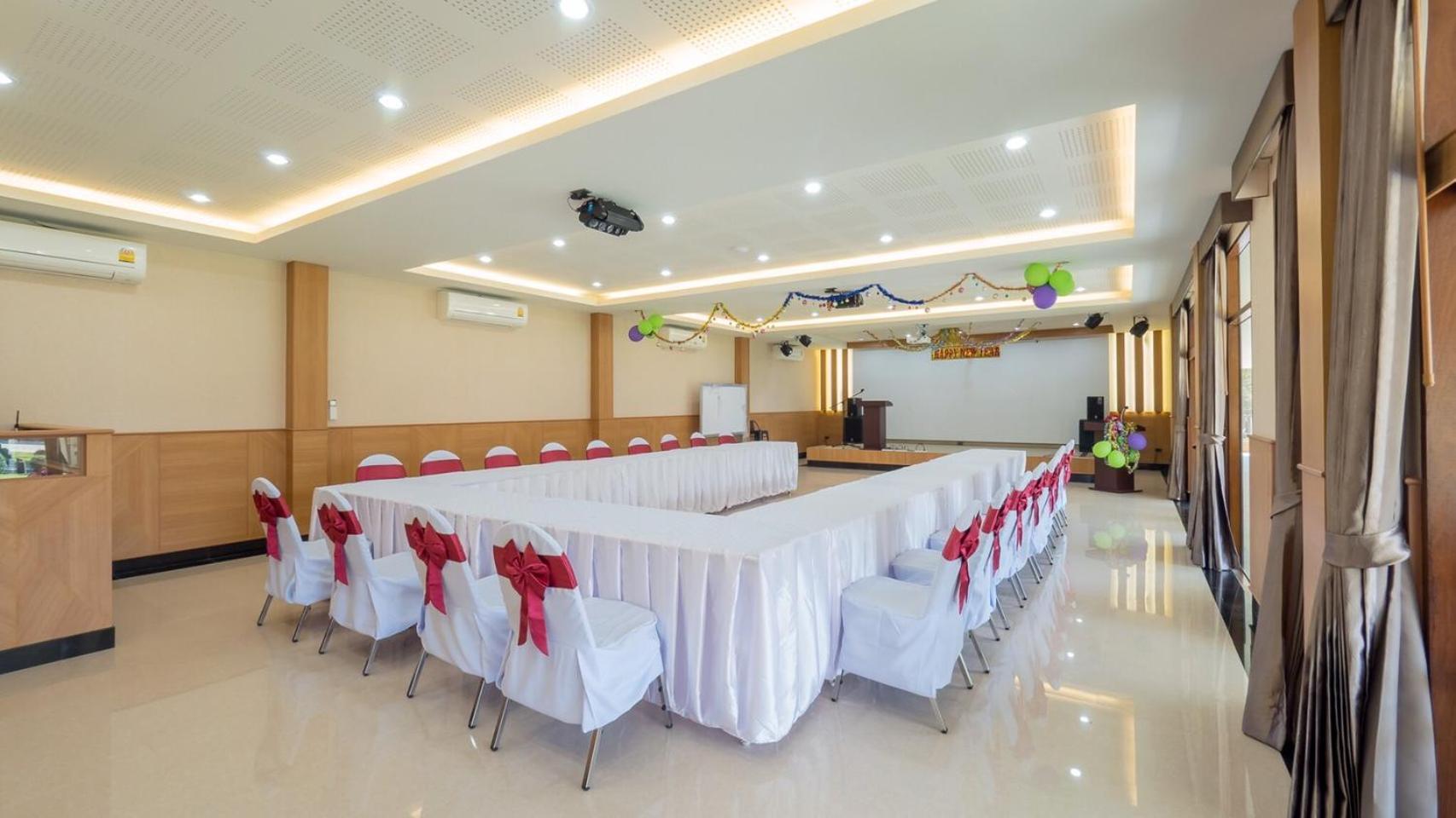 Au Place Hotel Лей Экстерьер фото